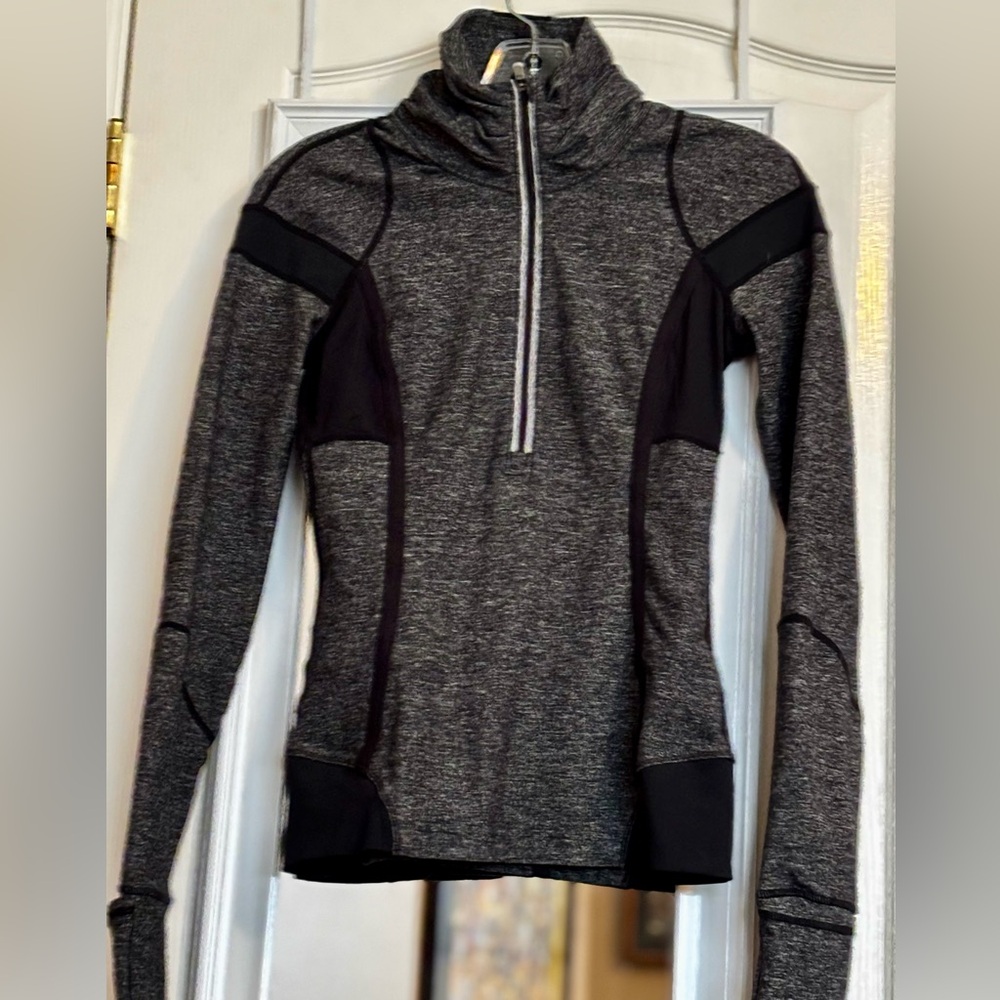 Lululemon Rulu Pace Setter Half Zip Pullover.